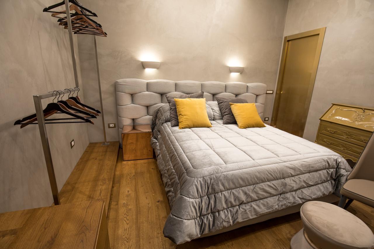 Civico Cinque Home Luxury Apartment Σαλέρνο Εξωτερικό φωτογραφία